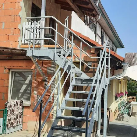 Apartment, Gaestezimmer, Monteurstudio *